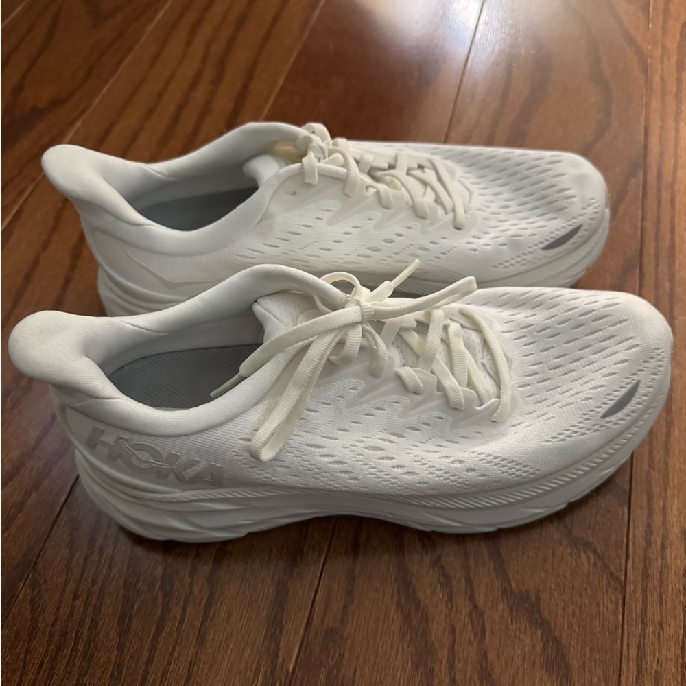 NWOB Hoka Clifton 9 All-White Athletic Shoes